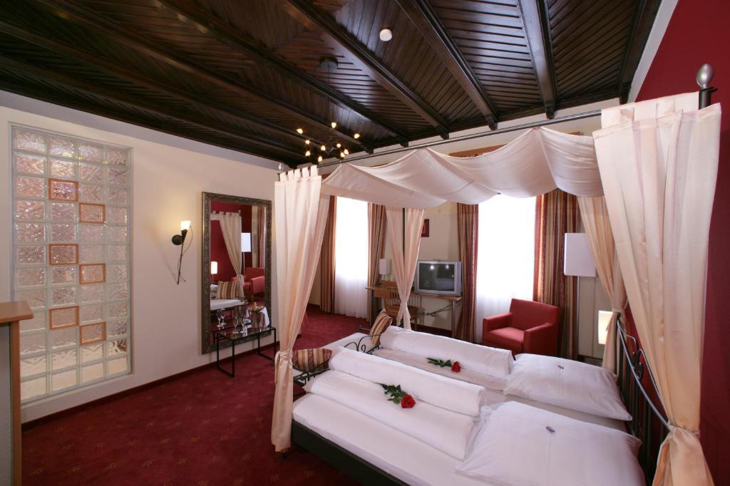 Altstadt-hotel Zieglerbraeu